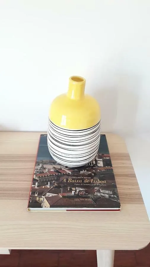 アパート リスボンModern Cosy Flat With Terrace In Campo De Ourique.アパートメント