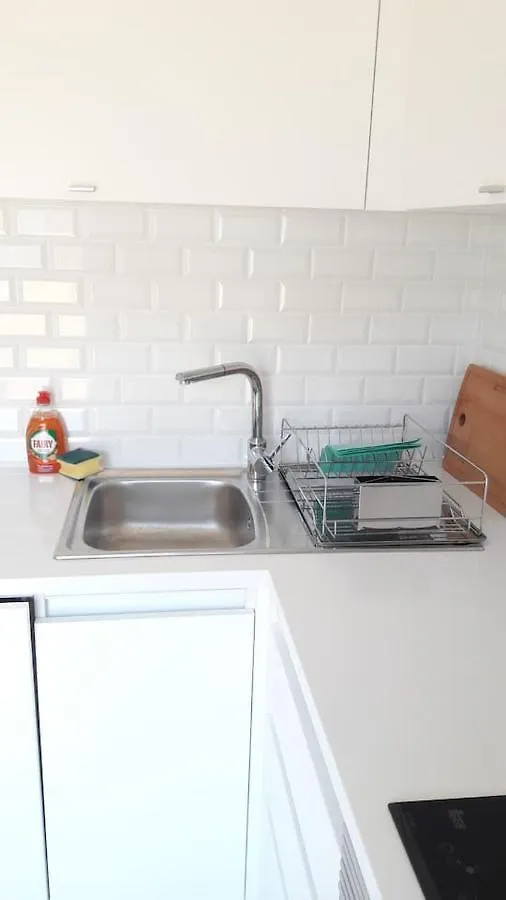 アパート リスボンModern Cosy Flat With Terrace In Campo De Ourique.アパートメント ポルトガル